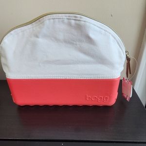 Bogg Bagg small bag accessory. Color Coral 🪸